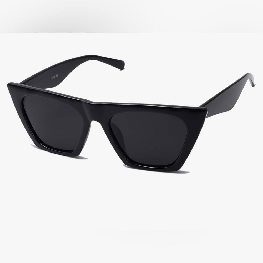 Cat eye sunglasses